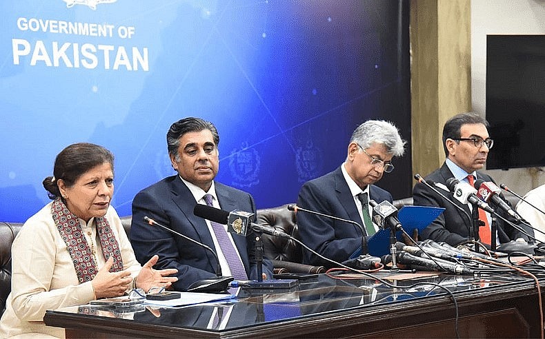 Caretaker Finance Minister Dr Shamshad Akhtar addresses a presser alongside her cabinet colleagues Gohar Ejaz, Murtaza Solangi and Mohammad Ali. — PID photo