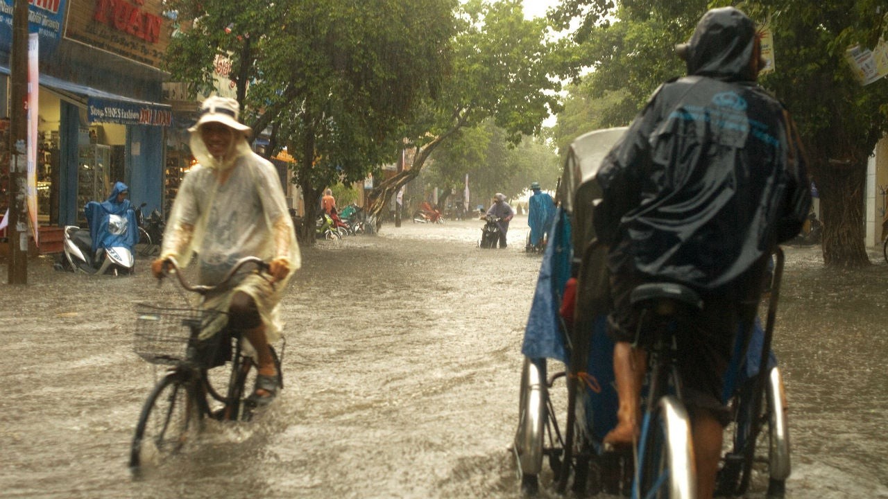 Vietnam’s Weather Forecast (September 16): Heavy Rains And Thunderstorms Continue In Hanoi