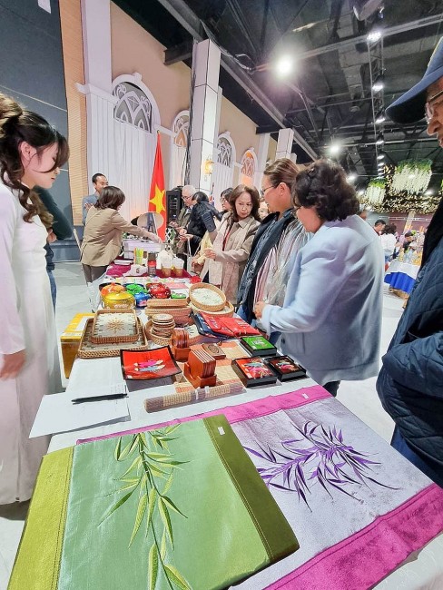 Vietnam Leaves Impression at 2023 Int'l Charity Fair in Mongolia