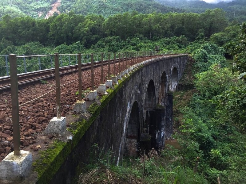 Explore The Unique Don Ca Arch Bridge In Hai Van Pass