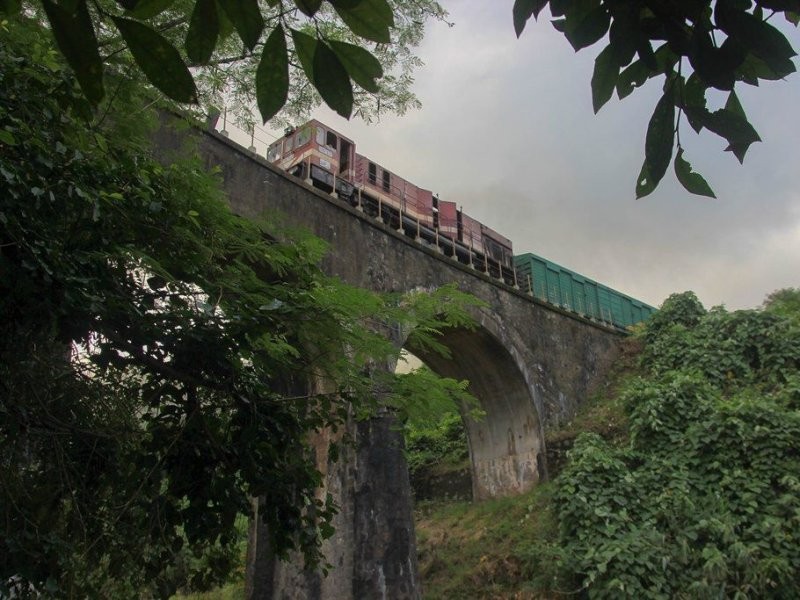 Explore The Unique Don Ca Arch Bridge In Hai Van Pass