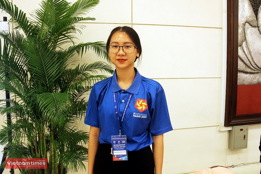 Vietnamese Young Volunteers Impress International Delegates with Hospitality