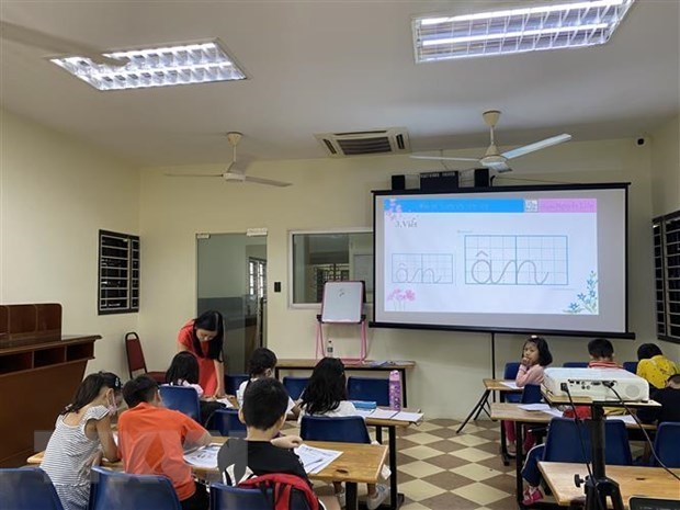 Teacher Spreads Vietnamese Values in Malaysia