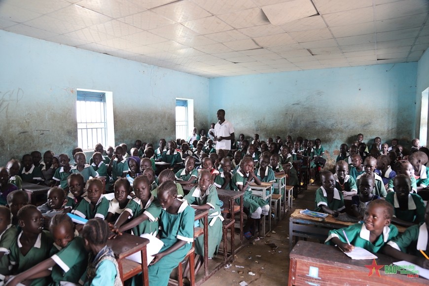 Vietnam's Engineering Unit Rotation 2 Starts Activities for Children in Abyei