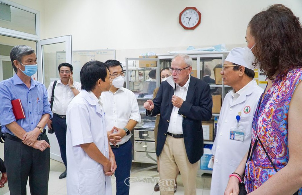 university hospital leipzig fosters cooperation with ca mau