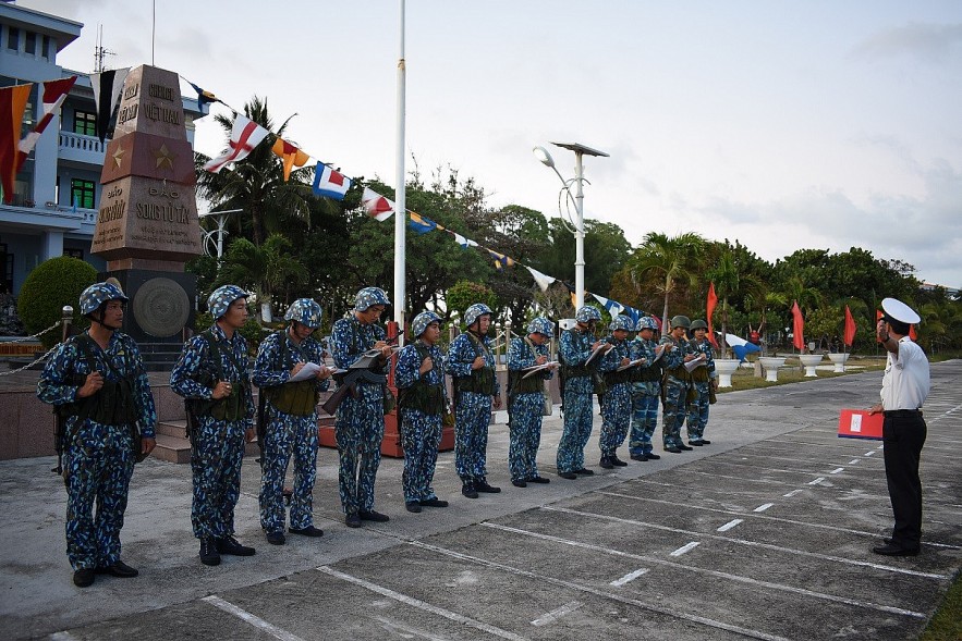 Hanoi Armed Forces Held Exchange to Address Contribution to Truong Sa over Past Years Hanoi Armed Forces Held Exchange to Address Contribution to Truong Sa over Past Years