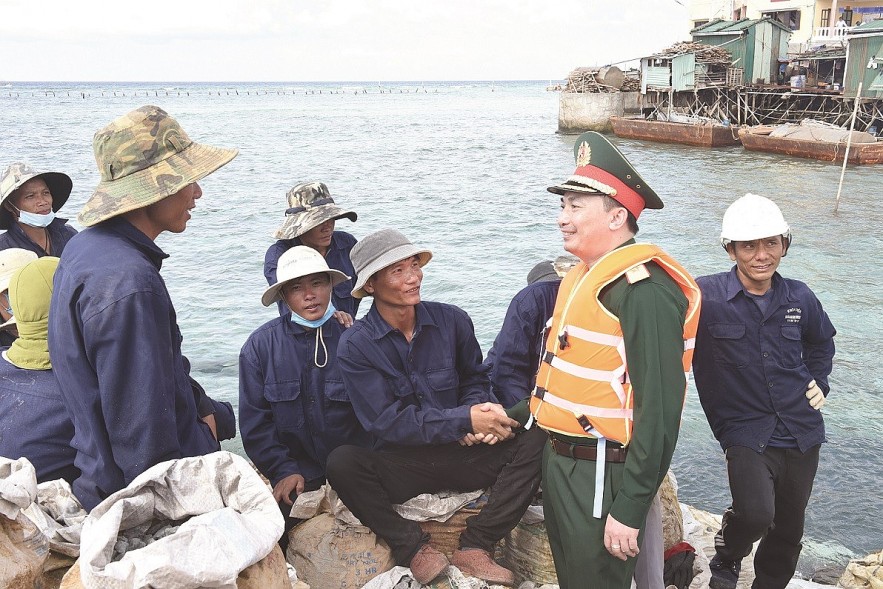 Hanoi Armed Forces Held Exchange to Address Contribution to Truong Sa over Past Years Hanoi Armed Forces Held Exchange to Address Contribution to Truong Sa over Past Years