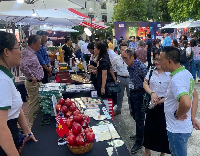 American BBQ Festival Held in Hanoi to Celebrate Bilateral Agricultural Trade