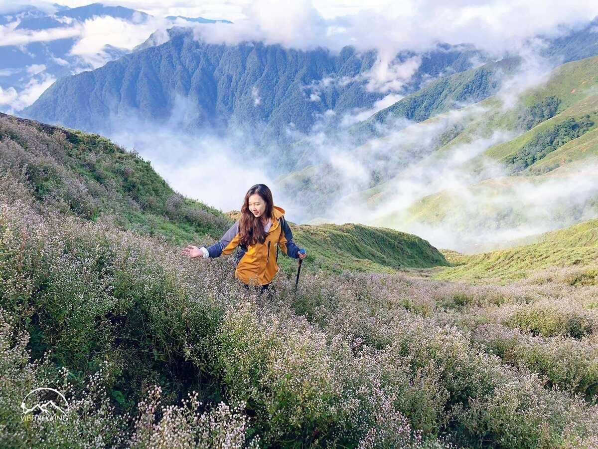 mountain climbing contest to conquer ta chi nhu peak