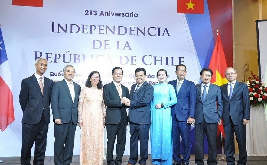 Chile's National Day Celebrated in Hanoi