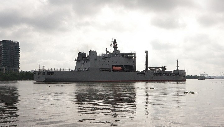 HMNZS Aotearoa of the Royal New Zealand Navy has docked at Saigon Port, Ho Chi Minh City, on September 24.