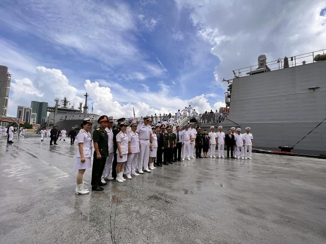 Royal New Zealand Navy Ships Begin Vietnam Goodwill Visit