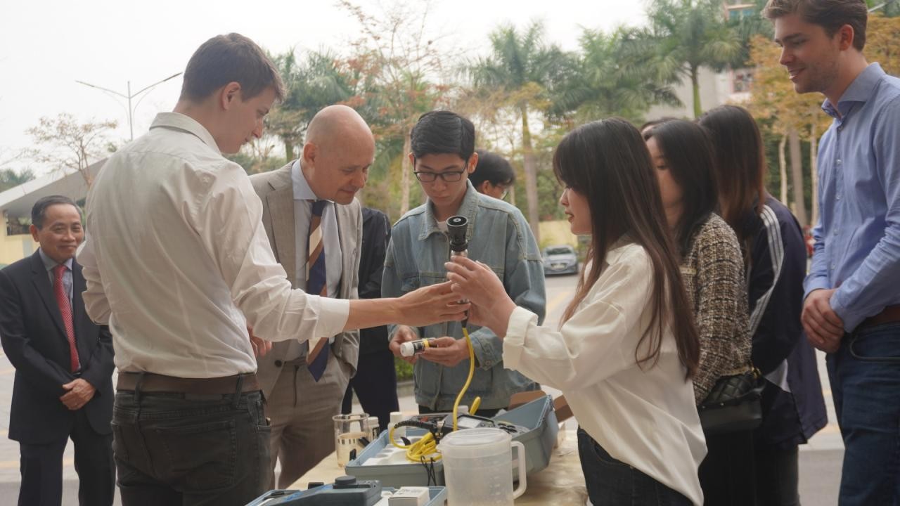 Vietnam, Netherlands Tighten Cooperation in Climate Change Response