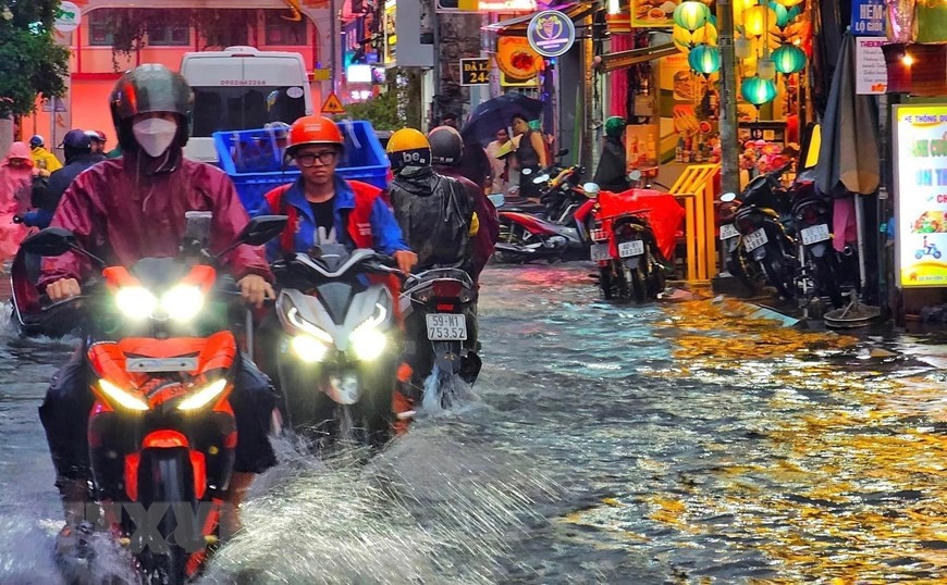 Vietnam’s Weather Forecast (September 27): Heavy Rain And Storm All Over The Country