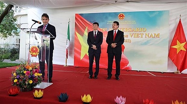 Director General for Asia-Pacific at the Mexican Foreign Ministry Fernando Gonzalez Saiffe speaks at the event (Photo: VNA)