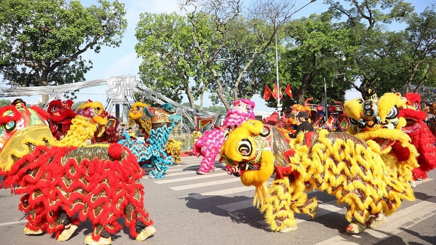 Hanoi Autumn Carnaval: A lively interference between tradition and modernity