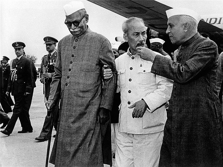 In Memorization of Mahatma Gandhi: Reviewing Vietnam - India Relations