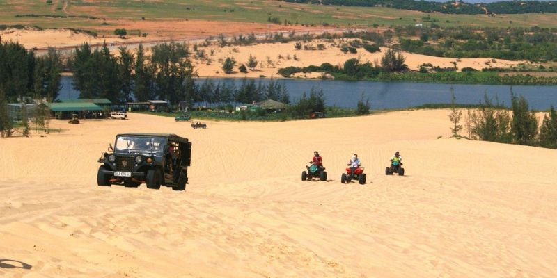 Discover Bau Trang – The Beautiful Lake In The Middle Of Desert