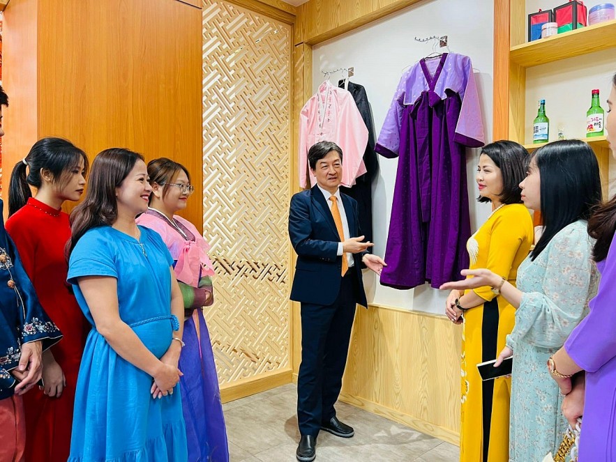 Corner Brings Korean Culture Closer to Vietnam