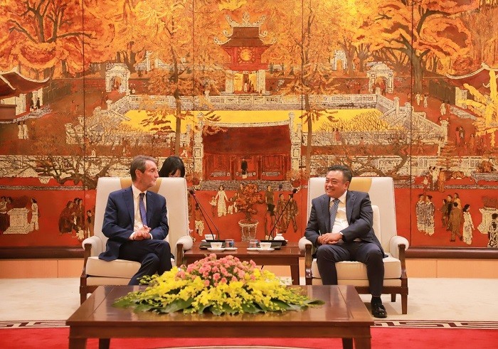 Hanoi, Italy’s Lombardy Region, Hanoi Seek Cooperation in Sustainable Development