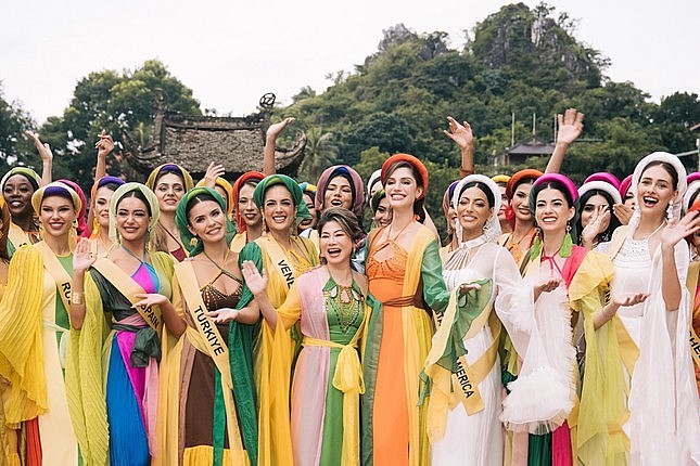 Miss Grand International 2023 Contestants Show Off Vietnamese Traditional Costumes
