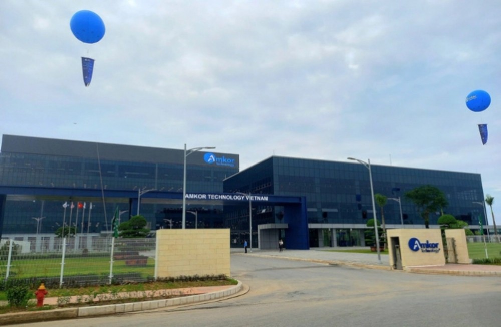 Amkor Technology Vietnam, located at Yen Phong II-C with a total investment of 1.6 billion USD by 2035, is one of the largest semiconductor manufacturing plants in Vietnam. 
