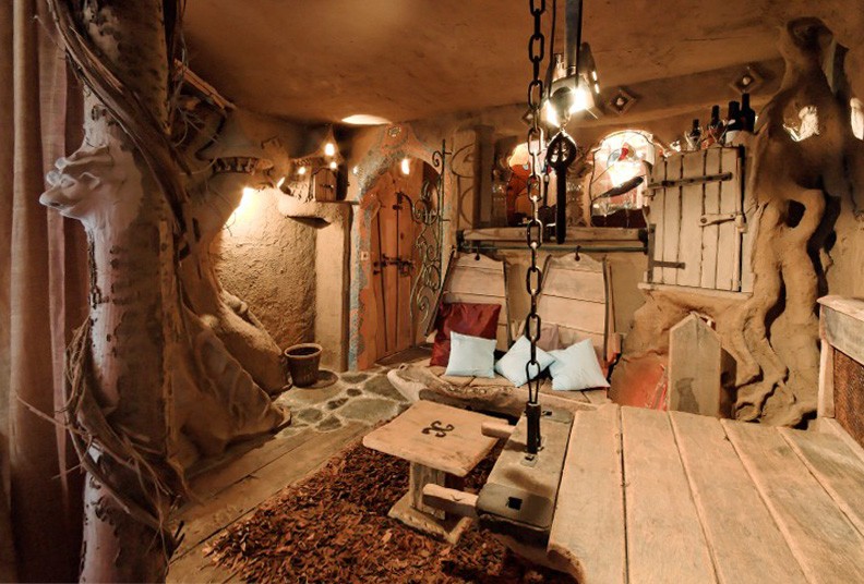 The Travel: Top 10 Strangest Hotels In The World