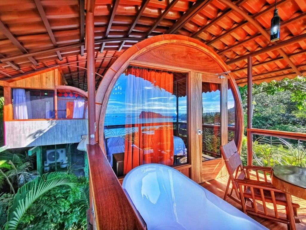 The Travel: Top 10 Strangest Hotels In The World