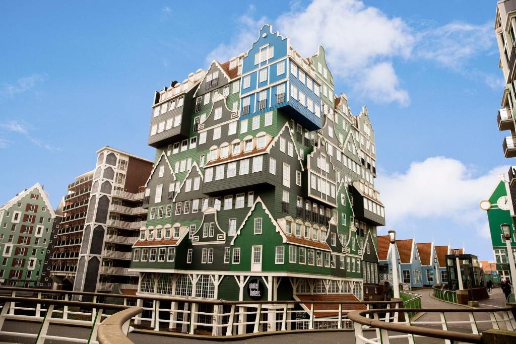 The Travel: Top 10 Strangest Hotels In The World