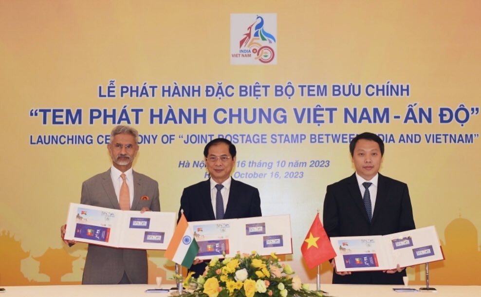 vietnam india joint stamp set promotes traditional martial arts