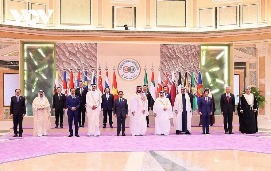 The heads of delegations pose for a group photo at the opening ceremony of the first ASEAN-GCC Summit in Riyadh, Saudi Arabia, on October 20.