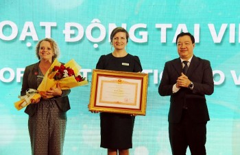 VVOB Receives Certificate of Merit for its Contribution to Vietnam's Education