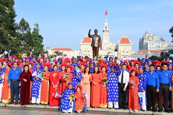 HCM City: Over 80 Low-income Couples Marry at Mass Wedding