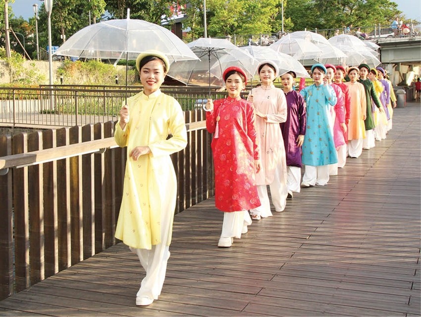 Promoting ao dai culture must truly have love and passion