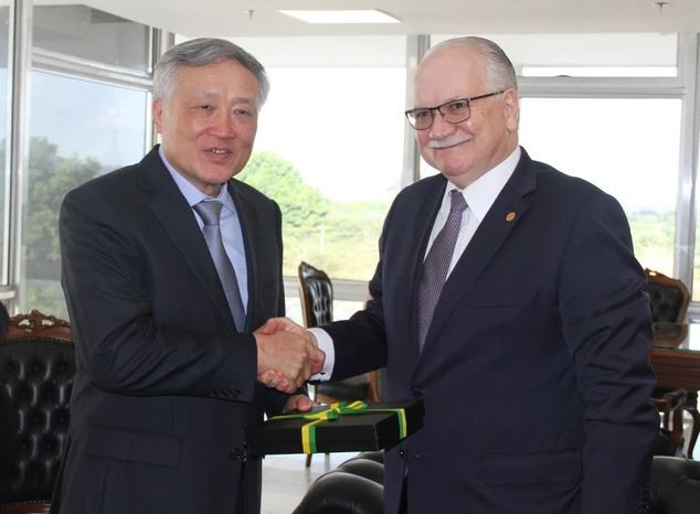 Vietnam Strengthens Judicial Cooperation with Brazil, Canada
