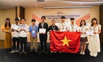 Vietnamese Students Achieve High Results in International Research Competition