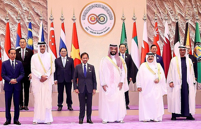 PM Attending ASEAN-GCC Summit Affirms Vietnam's Responsible Contributions
