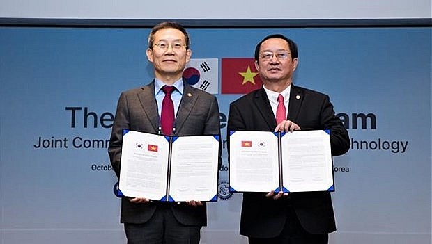 Vietnam News Today (Oct. 26): Vietnam, RoK Promote Science-Technology Partnership