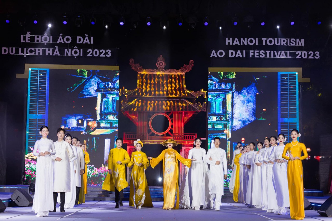 Hanoi Tourism Ao dai Festival Launching Ceremony Features Diplomatic Representatives