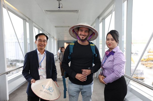 Thai Airways' First Passengers Arrive in Hanoi after 3 Years