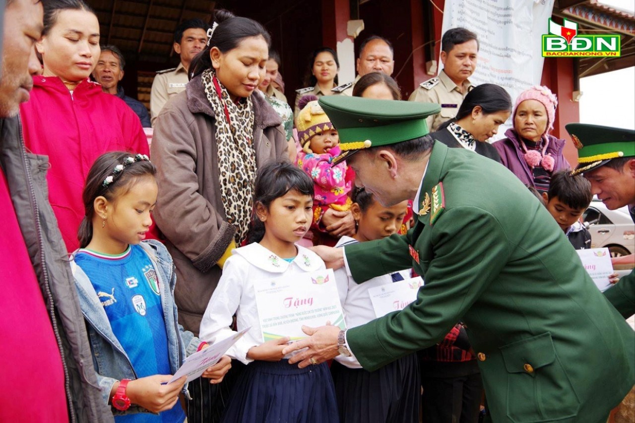 vietnamese dak nong cambodian mondulkiri provinces foster friendship