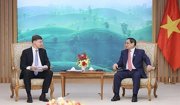 Prime Minister Pham Minh Chinh (R) and European Commission (EC) Executive Vice President Valdis Dombrovskis, who is also the EU's Trade Commissioner. (Photo: VNA)