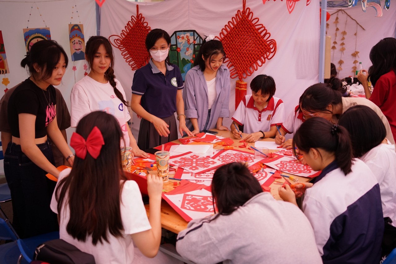 400 vietnamese chinese youth exchange music in hanoi