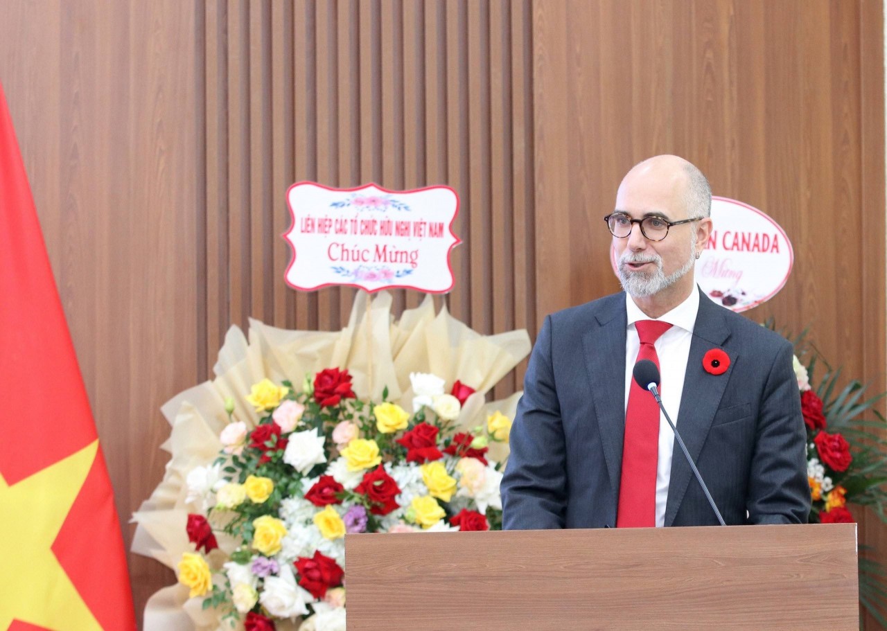 Vietnam-Canada Strengthen Bilateral Relations