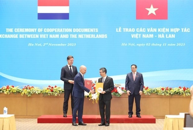 Vietnam News Today (Nov. 4): Vietnam, Netherlands Exchange MoU on Customs Cooperation