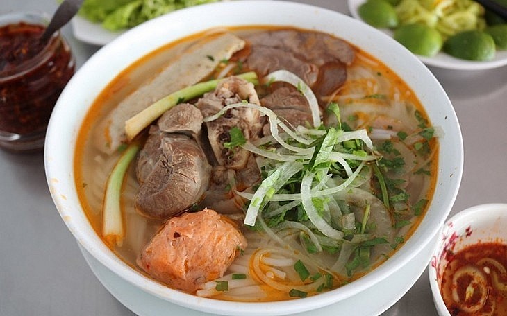 Bún bò Huế (Hue breakfast noodle soup)
