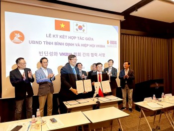 Binh Dinh Signed MoU on Cooperation with VKBIA