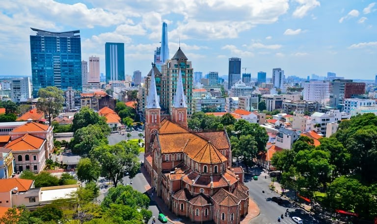 Outlook Traveler: Three Vietnamese Cities Best For Digital Nomads