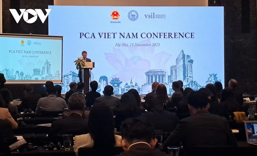 Vietnamese Deputy Foreign Minister Nguyen Minh Vu addresses the PCA Vietnam Conference