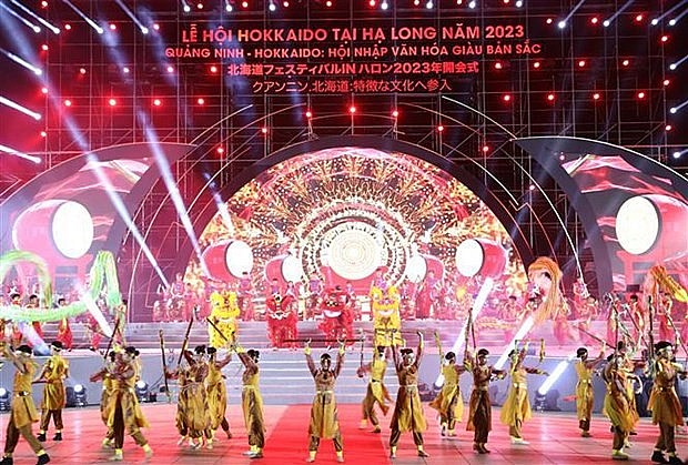 A dancing performance at the opening ceremony of the Hokkaido Festival in Ha Long city on November 17 (Photo: VNA)